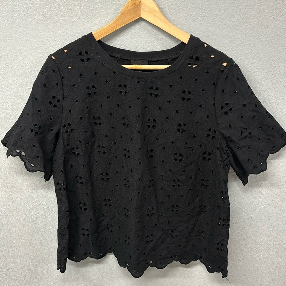 Who What Wear Black Eyelet Top Size Large